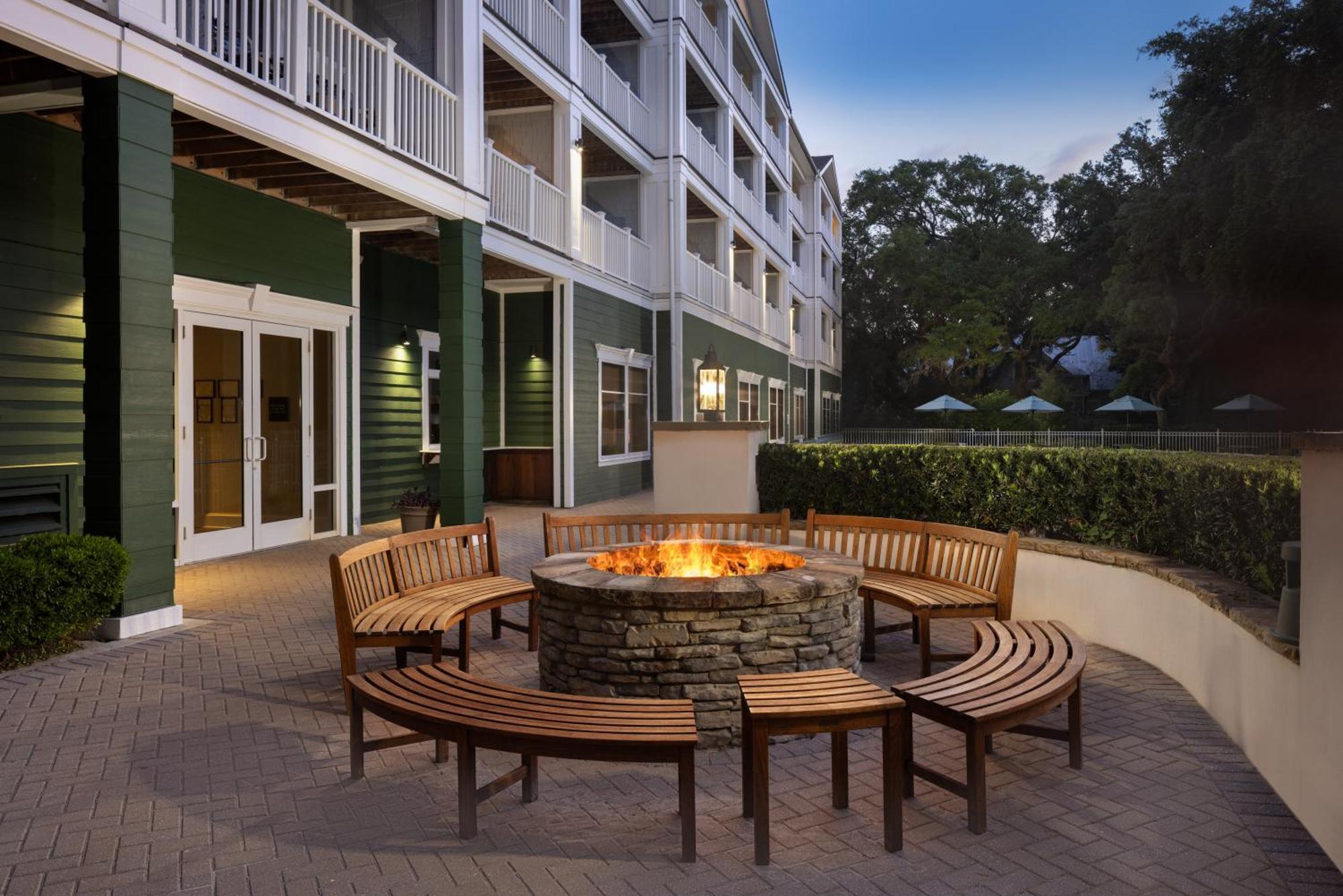 Hampton Inn & Suites Jekyll Island Exterior photo